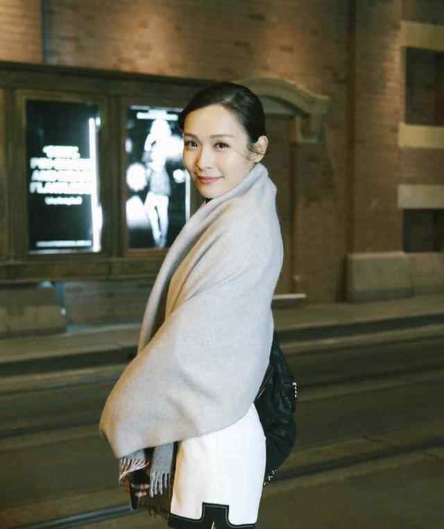李佳芯多少岁 37岁TVB花旦李佳芯与失业男友同舟共济，夺视后仅一年被停工至今