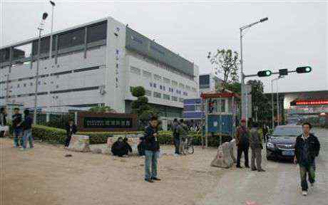 无国界记者 路透社记者独家探秘富士康苹果代工基地