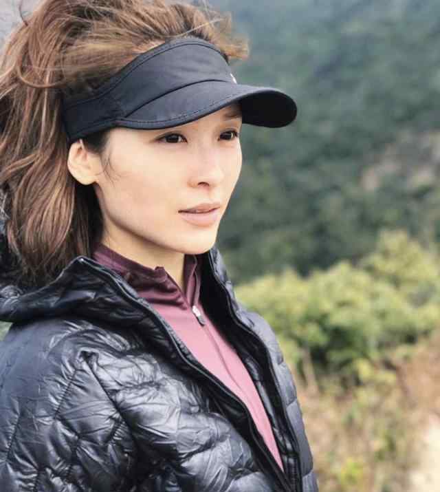 李佳芯多少岁 37岁TVB花旦李佳芯与失业男友同舟共济，夺视后仅一年被停工至今