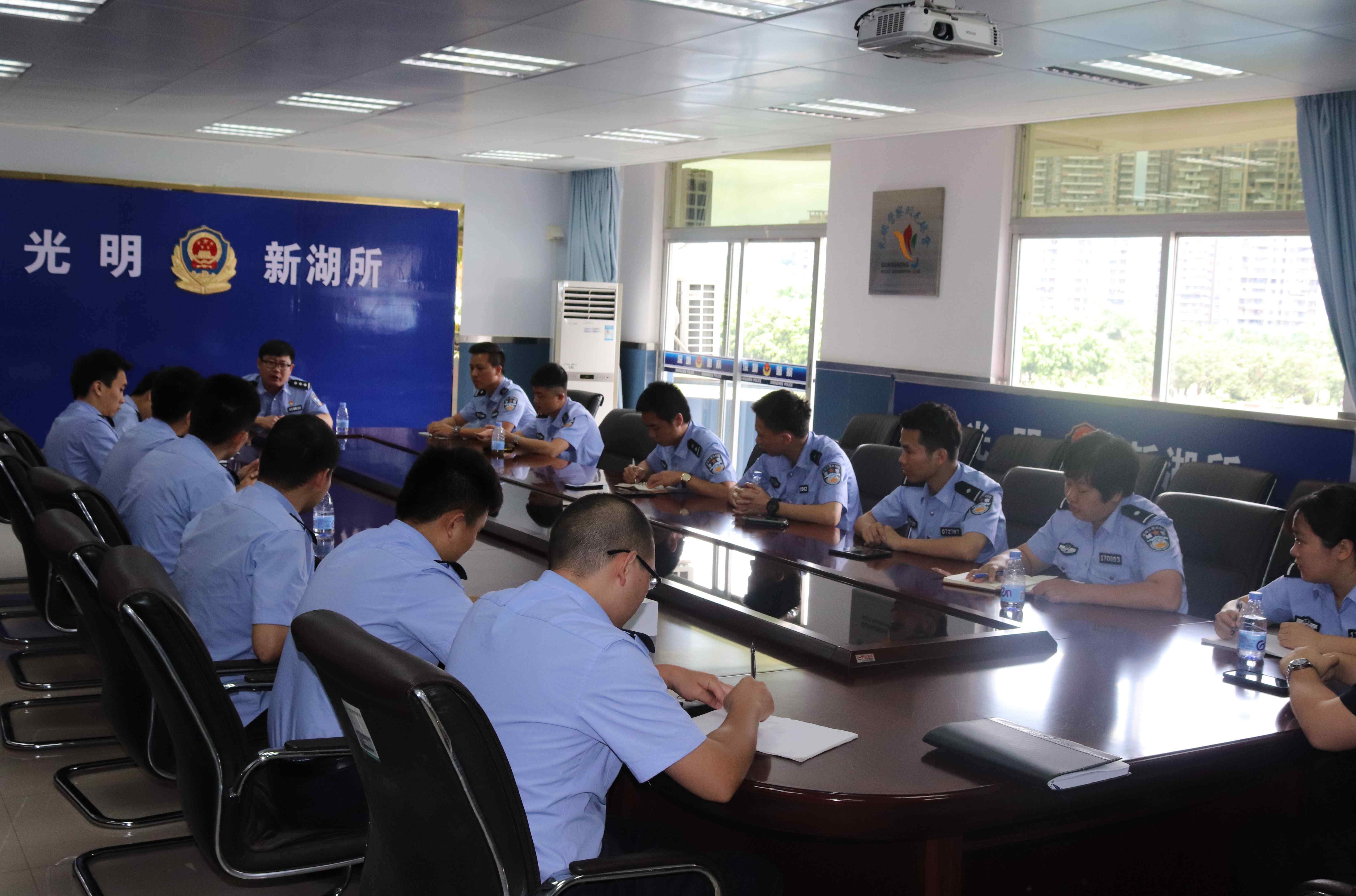 陈春阳 新湖所案件队举行第一期“头脑风暴”刑侦业务培训会