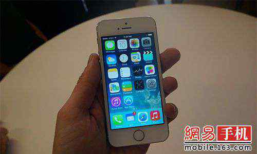 iphone5s测评 64位A7处理器+指纹识别 iPhone 5s首发评测