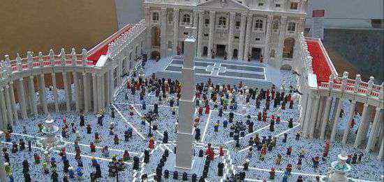 乐高工程拼图 难以置信，50万块乐高拼出了一个梵蒂冈
