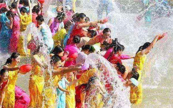 龙船节是哪个民族的节日 泼水节是哪个民族的节日，傣族!