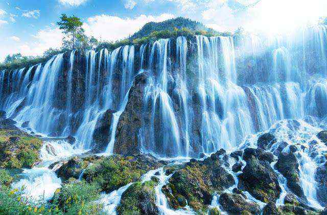 九寨沟最宽的瀑布 九寨沟最宽的瀑布，诺日朗瀑布！