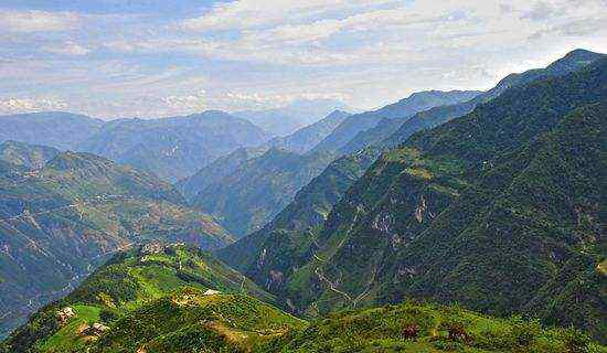 凉山彝族自治州旅游 大凉山在哪，四川西南凉山彝族自治州内！