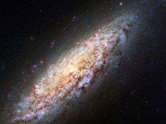 宇宙星系 哈勃发现宇宙中最孤独的星系
