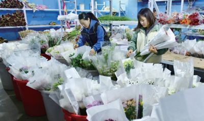 月流水超1500万元！安徽80后残疾青年“拼”出“花样世界”