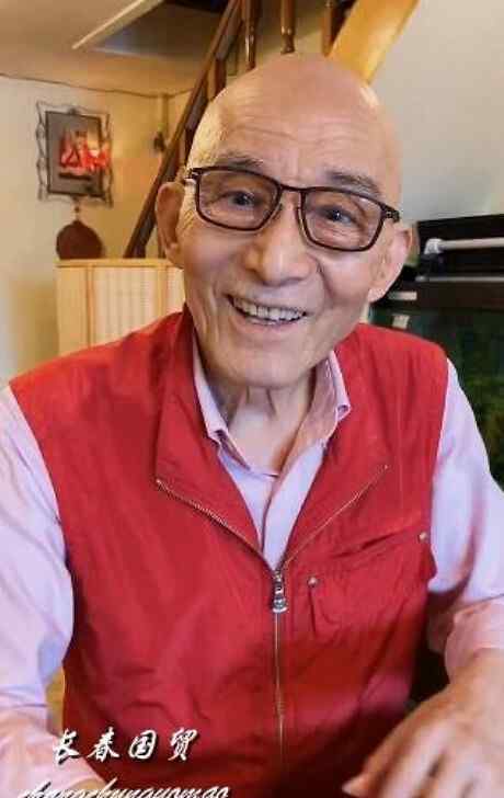 游本昌今年多少岁 “济公”游本昌近照曝光 87岁仍活跃在话剧舞台