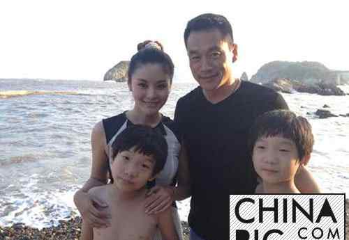 唐歌 丁海峰的妻子是谁？ 丁海峰老婆唐歌资料照片