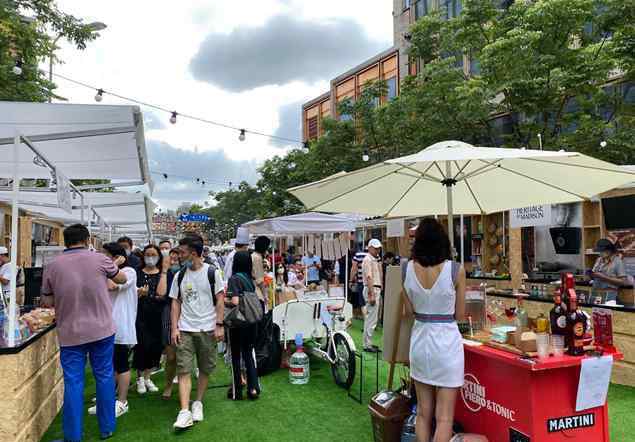 上海城管 上海未开放个人摆摊 城管：怕一夜回到解放前
