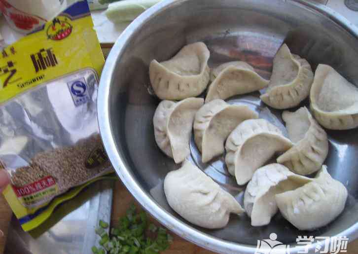 生煎饺的做法 煎生饺子的做法