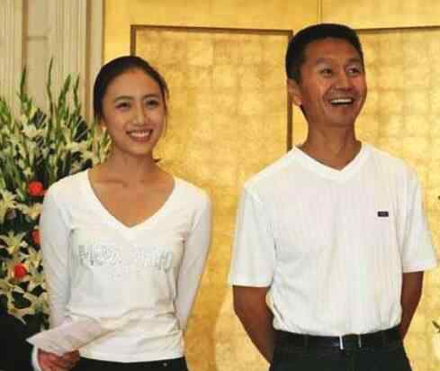 吴若甫刘莎 吴若甫小22岁娇妻靓照曝光，曾为一名舞蹈演员