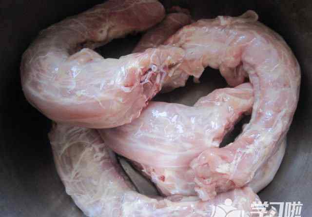 鸡脖子的做法 卤鸡脖的制作过程图解