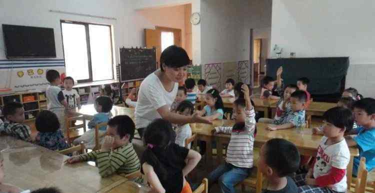 柳州教育资源公共服务平台 你的老师刷屏啦！柳州表彰一批教育工作者，有你熟悉的名字吗？