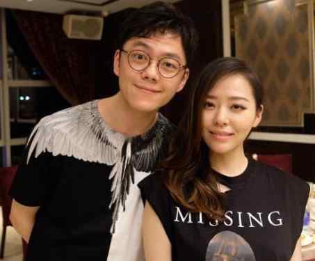 张靓颖母亲 母女情深！张靓颖为妈妈庆生 张靓颖出道13周年张妈妈现身
