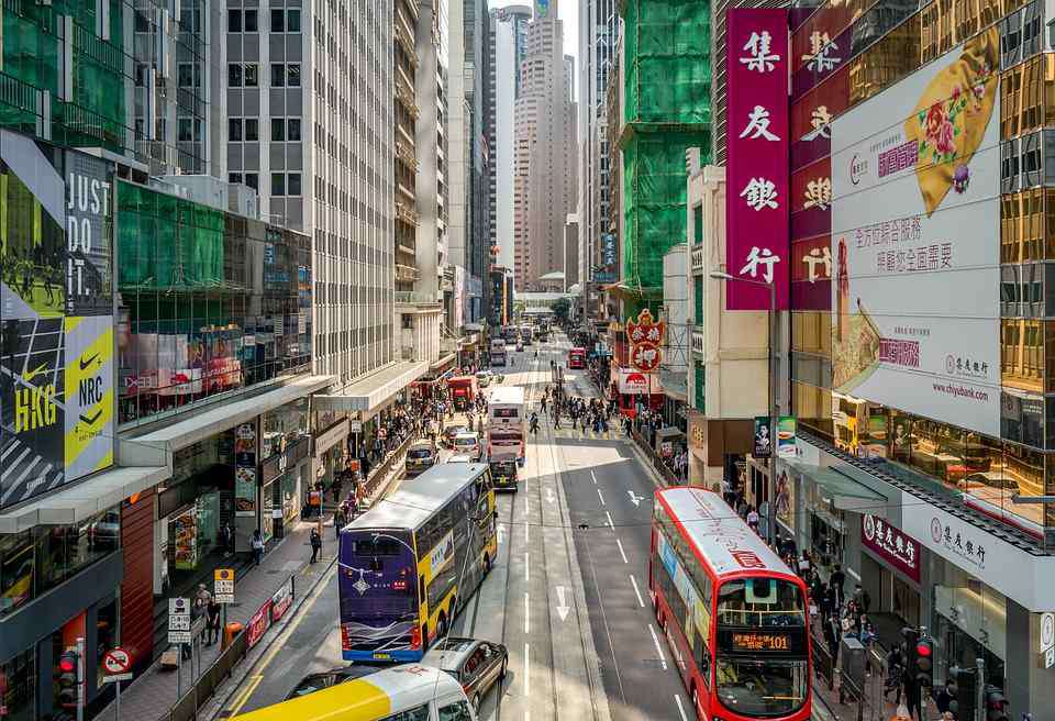 香港经济网 张明：GDP连续三季度负增长，香港经济面临四大潜在风险