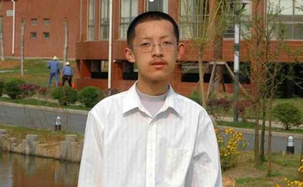 邓文庆 他是从北大毕业的数学天才，拒绝麻省理工全额奖学金，选择出家