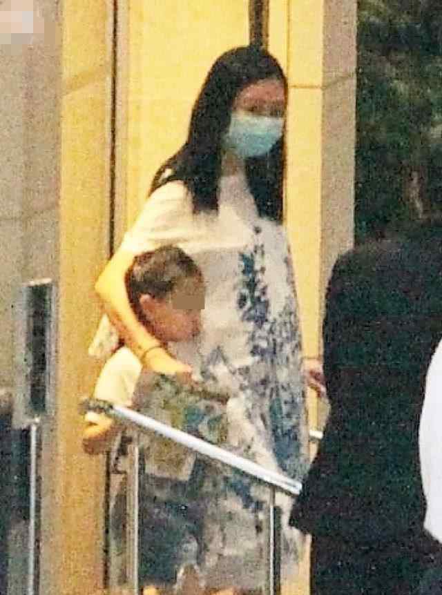 刘德华儿子 刘德华追生儿子成功？港媒曝朱丽倩腹部高隆现身妇科诊所