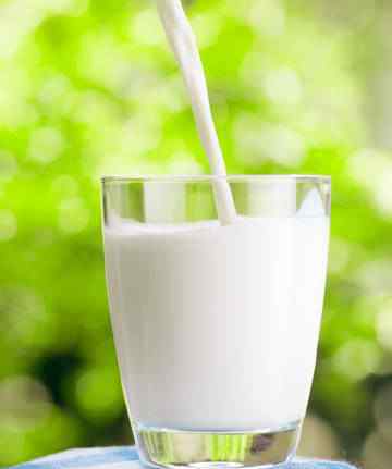 牛奶杯 牛奶杯材质哪种好 什么时候喝牛奶是最好的