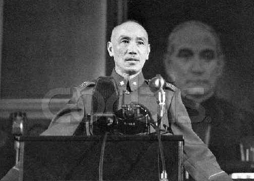 邓文仪 他是何应钦秘书，蒋介石心腹，还是十三太保中唯一一个非黄埔生