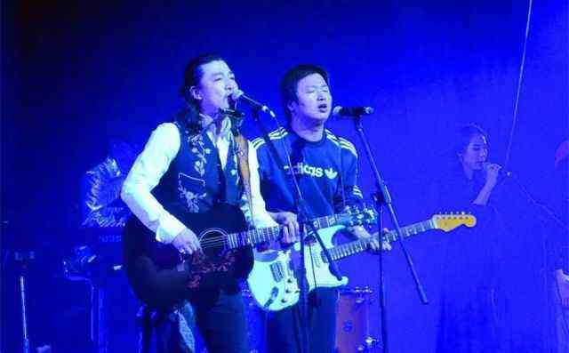 刘堃 李志与刘堃同台合唱《定西》，电话号码还是没公布！