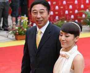 冯巩简历个人资料 冯巩老婆艾慧个人资料及近况和图片