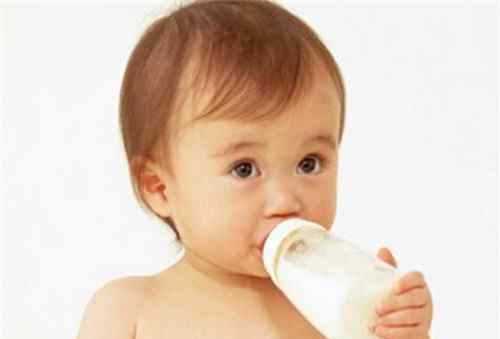 新生儿吃什么牌子奶粉好 刚出生的婴儿吃什么牌子的奶粉好 看看你选对了吗