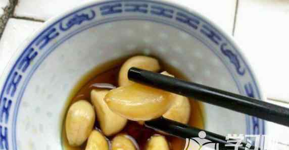 腌制糖蒜的方法 正宗糖蒜的腌制方法教程