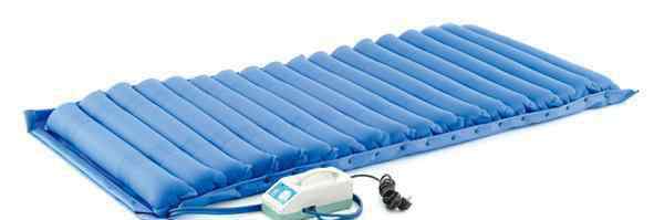 防褥疮充气床垫 什么是防褥疮气垫床 防褥疮气垫选购方法