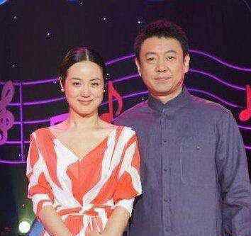 杨强个人资料 51岁央视主持人娶5个老婆，老婆私照曝光，这是什么神仙长相啊