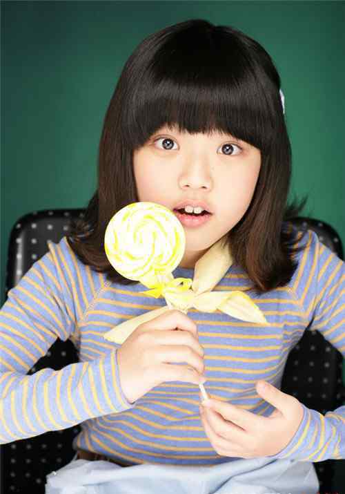 金香起 盘点十位韩国电影中的小萝莉  这样的女儿不嫌多