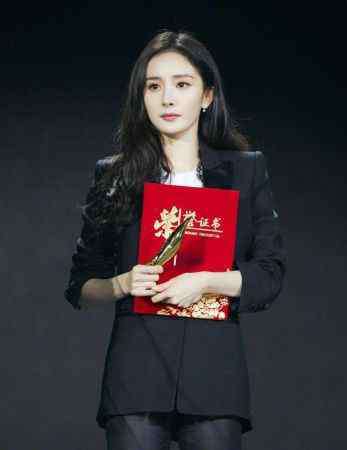 杨幂得奖 杨幂入围“中国好演员”？获奖感言简单几个字，但寓意深刻！