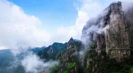 连绵的山叫 武功山明月山三清山庐山哪一个好玩