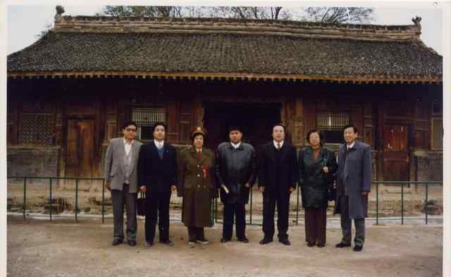刘松林和杨茂之 邵华与刘思齐珍贵合影，姐妹情深，邵华追悼会上，刘思齐悲痛落泪