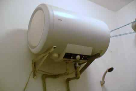 电热水器怎么清洗 电热水器怎么清洗 电热水器内胆清洗过程