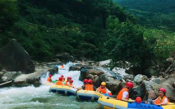 龙王山峡谷漂流 浙江漂流哪里最好玩门票多少钱 漂流要准备些什么东西