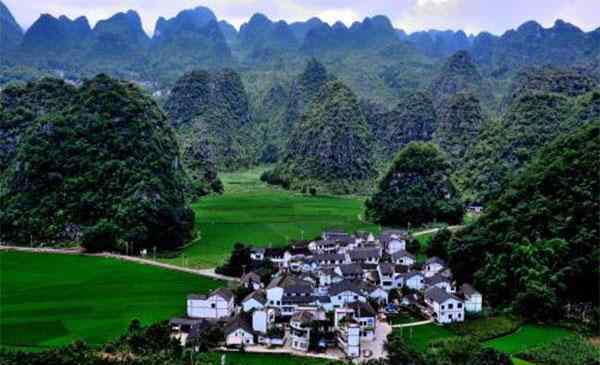 贵州省旅游景点 贵州高铁旅游专列途径哪些景点 沿途景点推荐