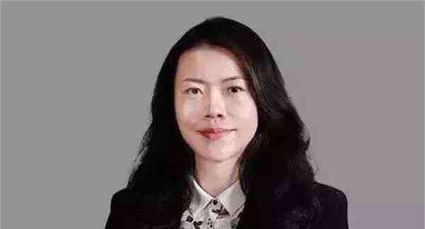 杨惠妍老公 她是碧桂园的掌门人杨惠妍，丈夫清华毕业，婚后次年成为中国首富