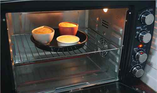 碗可以放烤箱里烤吗 什么碗可以放烤箱