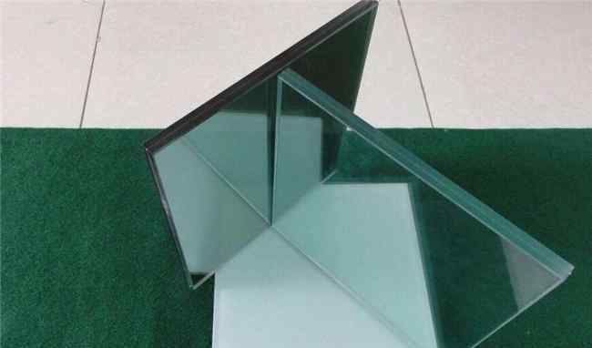超白玻璃和普通玻璃的区别 超白玻璃和普通玻璃的区别有哪些