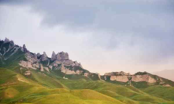 新疆旅游最佳季节 新疆旅游最佳季节是几月份