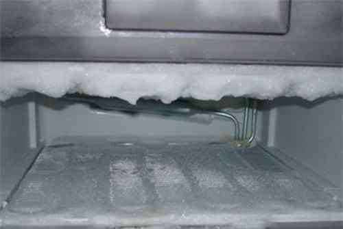 冰箱排水孔在哪里 冰箱冷冻室排水口在哪