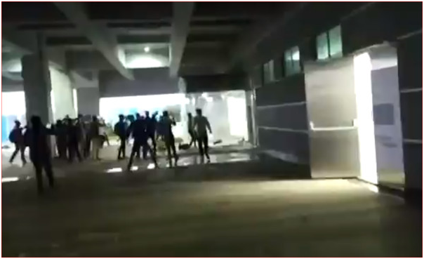台企印度南部苹果工厂发生暴动，被2千人打砸！真相是什么？