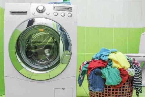 洗衣机甩干的时候声音特别大 洗衣机甩干声音特别大怎么回事