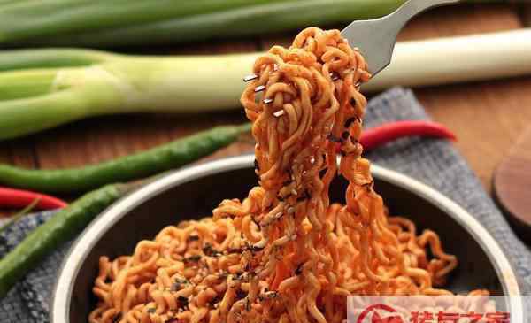 火鸡面为什么那么辣 火鸡面的特点，三养火鸡面是怎么流行起来的？