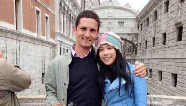 莫文蔚 结婚 莫文蔚结过几次婚 最后嫁给自己的初恋男友