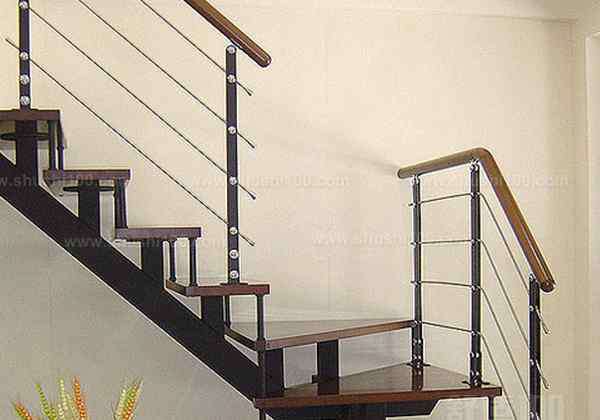 阁楼升降梯 阁楼木质升降梯—阁楼木质升降梯的安装注意事项