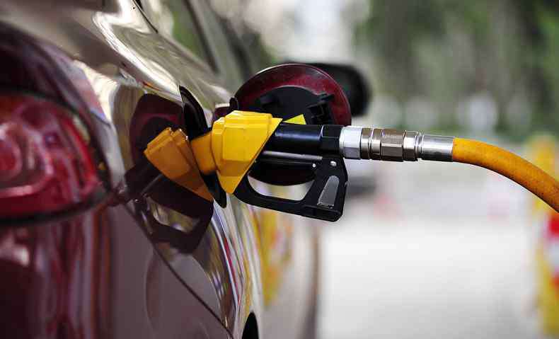 油价调整最新消息 油价调整最新消息 9月18日成品油是涨是跌？