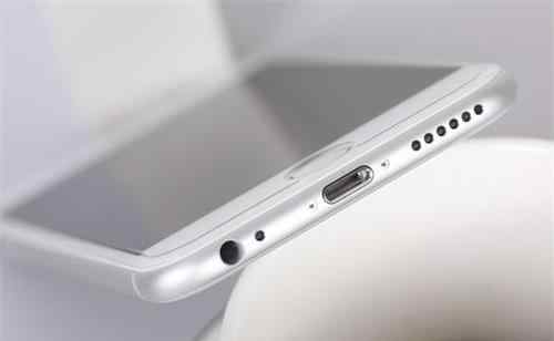 苹果6s充不进去电怎么回事 iPhone6s手机充不上电怎么解决？