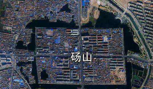 安徽省砀山县 安徽省的砀山县，曾经属于江苏省，现在发展成人口百万的大县！
